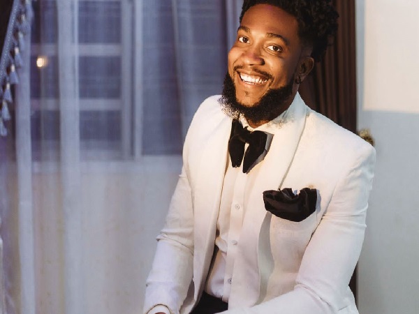Navigating Challenges: Lessons in Resilience from Ayah Fashion